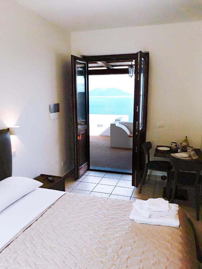 Residence Gregory Filicudi Pecorini Екстер'єр фото