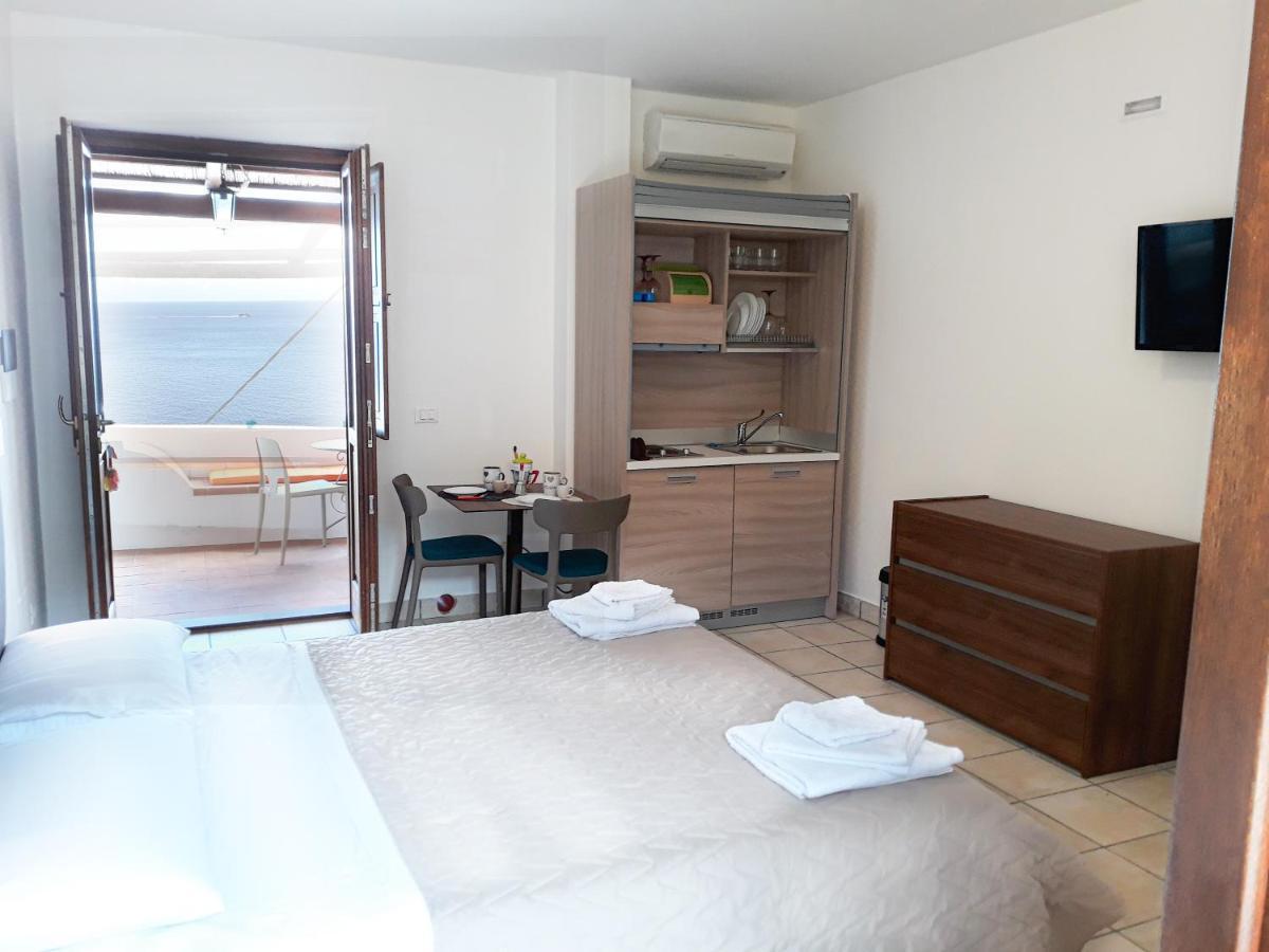 Residence Gregory Filicudi Pecorini Екстер'єр фото