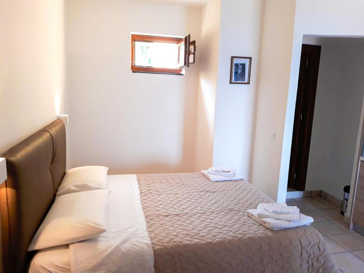 Residence Gregory Filicudi Pecorini Екстер'єр фото